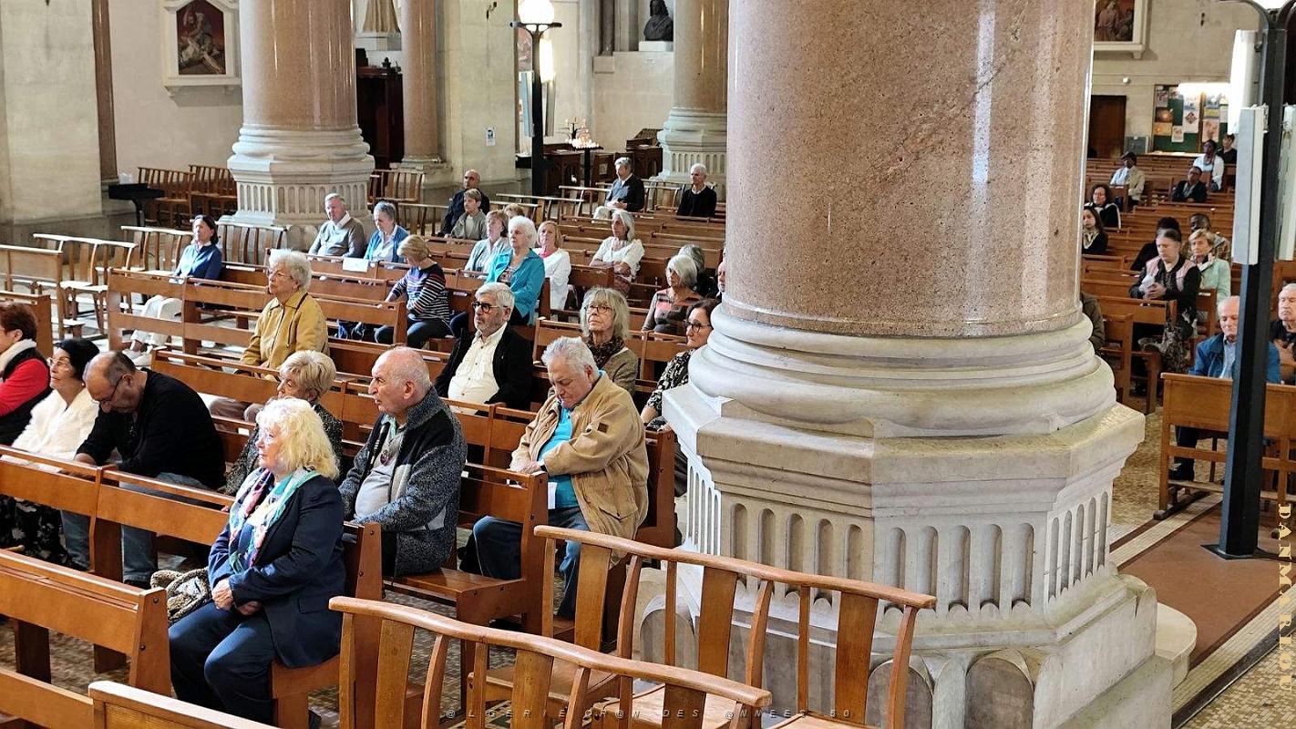 2024 11 02 AOBR MARSEILLE HOMMAGE A NOS DEFUNTS QUI REPOSENT EN ALGERIE (21).jpg